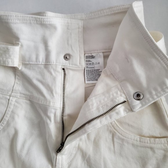 H&M High Fold over Waist Belted Shorts, White, 6 - Picture 4 of 8